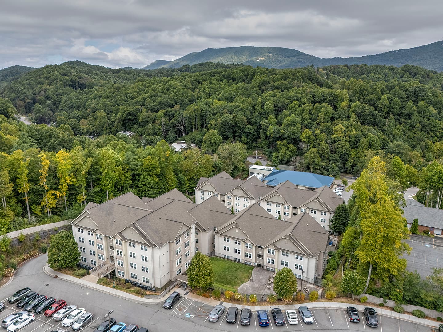 Building-Exterior-02-Boone-Student-Living-Boone-NC-9